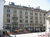 Zurich, Great Cathedral Square, row
                                of houses
