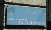 Zurich, Stadelhoferstrasse (Stadelhofen
                          Street), house "Sonnenhof"
                          ("Sun's Yard"), shield
                          "Schweizerisches Sozialarchiv"
                          ("Swiss Social Archives")