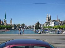 Zurich Quaibr�cke (Quay Bridge), sight of
                        Limmat river with Fraum�nster (Woman's
                        Cathedral) and Grossm�nster (Great Cathedral)