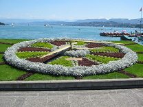 Zurich, B�rkliplatz (Buerkli Square), the
                        flower clock 02