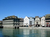 Zurich, W�hre (Water channels), sight of
                        the town hall