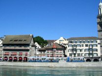 Zurich, W�hre (Water channels), frontal
                        sight of Limmat Quay