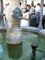 Buttenm�nnchenbrunnen (Tub Man Fountain),
                        face with water pipe