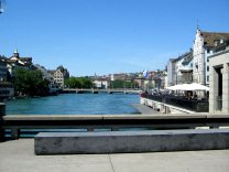 Rathausbr�cke (Town Hall Bridge), sight of
                        Limmat River to Rudolf-Brun-Br�cke (Rudolf Brun
                        Bridge)