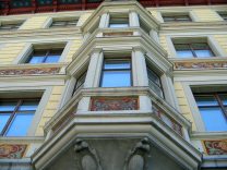 Zurich, Schipfe, oriel