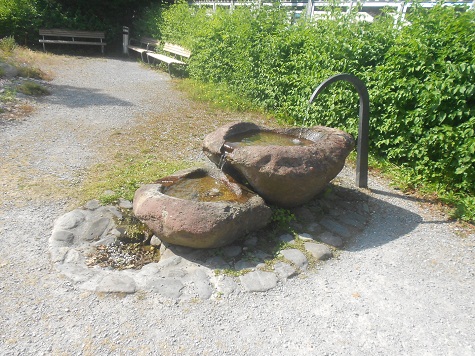 Brunnen in Männedorf vor dem Bahnhof Brunnen in Männedorf vor dem Bahnhof