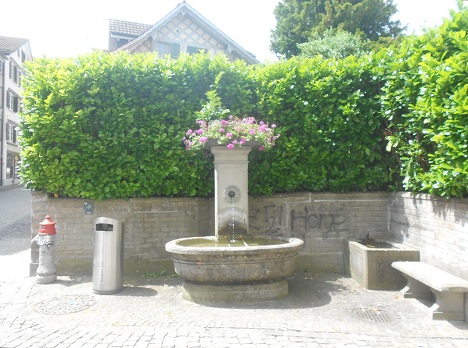 Brunnen in Horgen 02 Brunnen in
Horgen 02