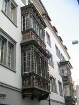 St. Gallen: Kugelgasse 10, Holzerker,
                            Totalaufnahme des Prachtserkers