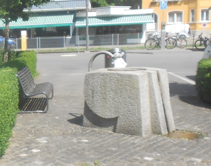 Brunnen in
                    Sarnen 02, Zoom
