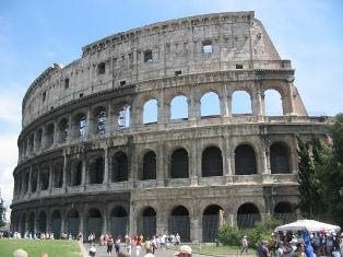 Colosseum in Rom, Ruinen einer rmischen
                      Schlachtsttte