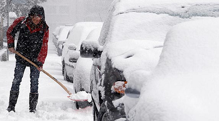 Heftiger Schneefall
                                ist nicht selten in Z�rich, zum Beispiel
                                am 6. M�rz 2010