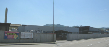 Pratteln: Hohenrainstrasse,
                        Produktionsareal mit Kamin, Panoramafoto