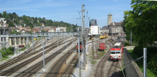 St. Gallen: St.-Leonhardstrasse, Geleise
                        des Hauptbahnhofs, Panoramafoto