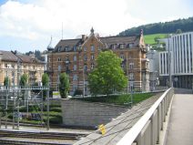 St. Gallen: St.-Leonhardstrasse, Sicht auf
                        rote Ziegelblocks 02