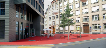 St. Gallen: Kreuzung Gartenstrasse /
                        Schreinerstrasse mit rotem Belag, Panoramafoto