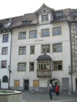 St. Gallen: Gallusstrasse 32, Haus
                        "zur Wahrheit" mit bemaltem
                        Steinerker