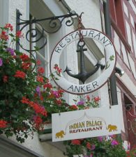 St. Gallen: Schmiedgasse 20, Hausschilder
                        Restaurant Anker - Indian Palace