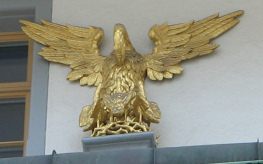 St. Gallen: Schmiedgasse 15, goldener Adler
                        ber dem Erker
