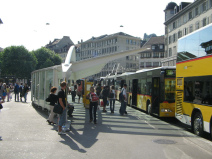 St. Gallen: Haltestelle Marktplatz Bohl,
                        Postautos
