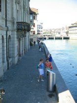 Zurich, Whre (Water channels), sight of
                        Rathausbrcke (Town Hall Bridge)