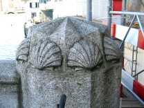 Rudolf Brun Bridge, knob in form of shells