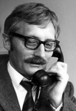 Der Spitzel-Oberst Bachmann am
                              Telefon