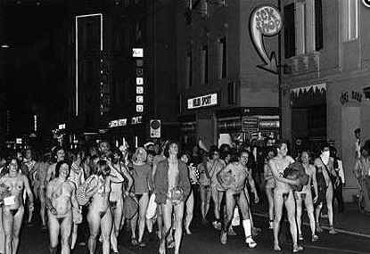 Members of the AJZ movement
                  for an Autonomous Youth Center at a nudist
                  demonstration during one night in Zurich, June 15,
                  1980