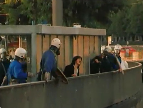 Zurich
                          Station Quay (Bahnhofquai), the trapped woman
                          is hit by rubber bullets and is screaming