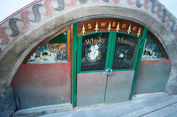Anschlag
                          auf das Whiskymuseum in Santa Maria im
                          Mnstertal, Kanton Graubnden