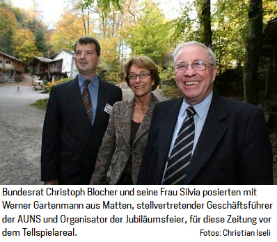 Nazi-Fhrer
                          Christoph Blocher an der Jubilumsfeier der
                          AUNS in Matten bei Interlaken, 2006
