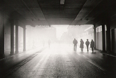 [x032] Blockade der
                Langstrassenunterf�hrung 21. April 1980, Olivia
                Heussler:
                http://www.swissinfo.ch/ger/multimedia/fotogalerie/Bewegte_Zeiten,_bewegende_Bilder.html?cid=8997852,








                Foto 12
