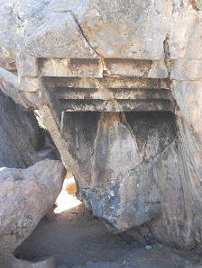 Sacsayhuaman, Steinbruch, die umgekehrte
                        Treppe