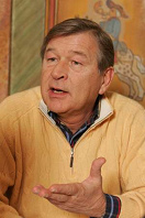 Der Geldw�scher f�r
                        das Organisierte Verbrechen in der UBS AG und
                        kriminell-p�dophile Marcel Ospel