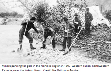 Goldrausch: Goldsuche im
Yukon-Fluss 1897 Goldrausch:
Goldsuche im Yukon-Fluss 1897