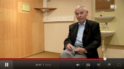 Hans-Rudolf Strasser
                          im Bunker "Schweizerhof" beklagt, er
                          sei von der PUK nie angefragt worden