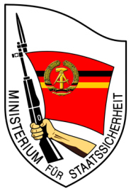 Die STASI erpresste westliche, p�dophile
                        Politiker und machte Profit mit ihnen, statt sie
                        gleich auffliegen zu lassen!