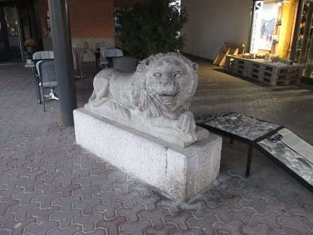 Langenthal, ein L�we bei der
                        Pizzeria an der Langete