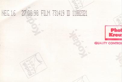 Grafiti:
                Raubgoldweg Bahnhofstrasse Z�rich, R�ckseite