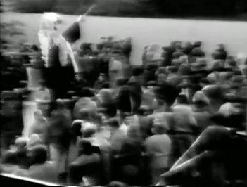 Group
                          "Air and Noise", subway festivity of
                          Long Street (Langstrasse) in Zurich