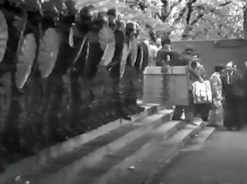Demonstration of opera house in
                              Zurich. The police occupied the stairs of
                              the opera house