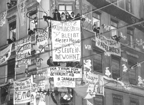 Squatting of the
                              house of Baden Street N� 2 at the end of
                              1993