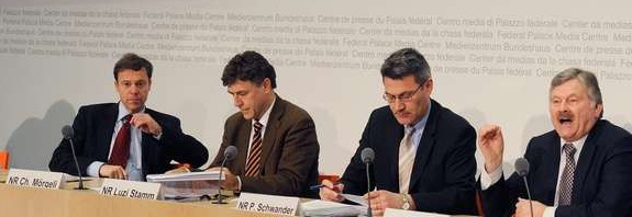 Die AUNS-Lügner
Mörgeli, Stamm, Schwander und Fehr Die
AUNS-Lügner Mörgeli, Stamm, Schwander
und Fehr