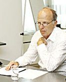 Iso
                  Amb�hl, schweizerischer Hetzjournalist "alter
                  Schule", hat eine grosse Schnauze aber keine
                  Ahnung von Details, Mai 2009