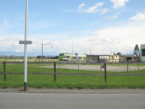 Corcelles: Route des Grands Longs Champs
                          12, Strassenschild